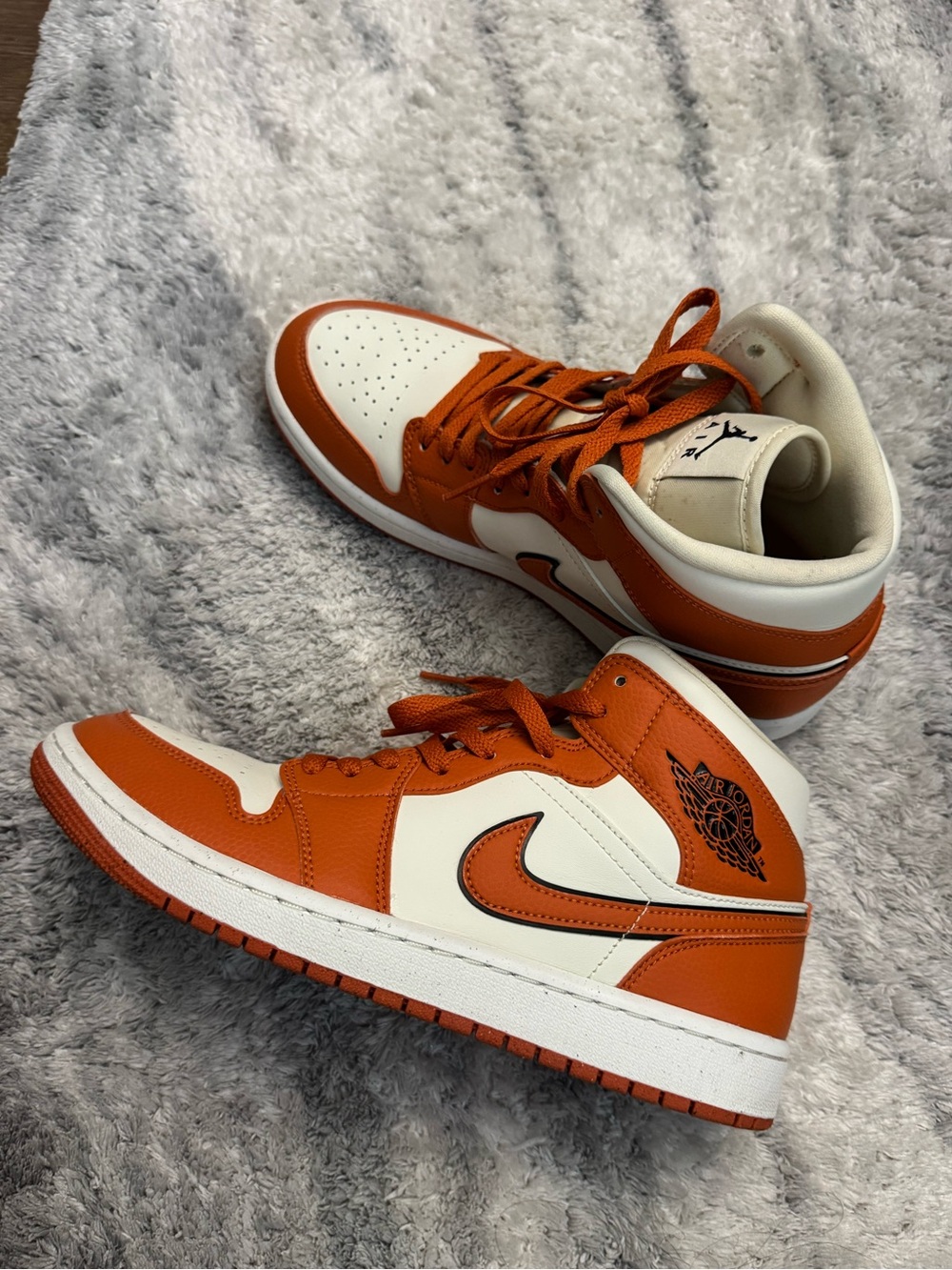 Woman’s Air Jordan 1 Mid SE 'Sport Spice'